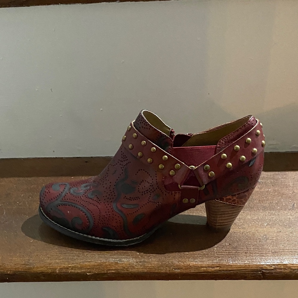 L'Artiste by Spring Step Kacielou Booties. Size 8.5 - Picture 3 of 7